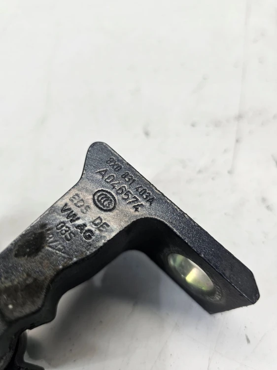 ZAWIAS DRZWI LEWY AUDI A1 8X Q3 8U A3 8V 8X0831403A