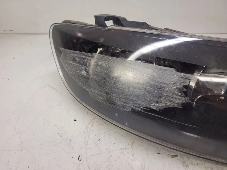 REFLEKTOR PRAWY ZWYKŁY AUDI Q7 4L 4L0941004K UK
