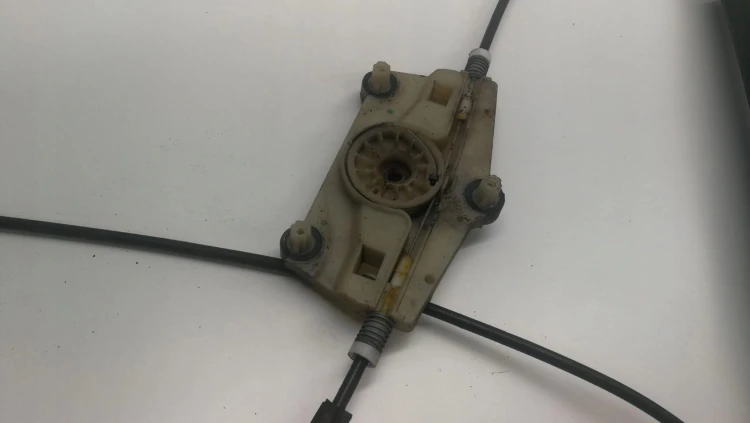 MECHANIZM SZYBY PRAWY PRZÓD AUDI A6 C6 4F0837462