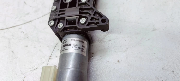 SIŁOWNIK KLAPY PRAWY TYŁ AUDI A4 B9 8W9827852A