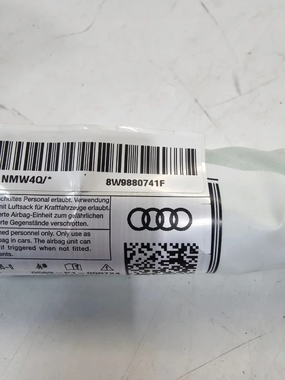 KURTYNA LEWA AUDI A4 B9 AVANT 8W9880741F ORYGINAŁ