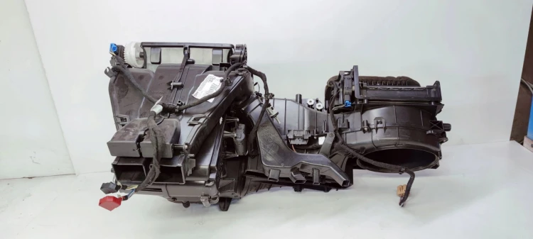 NAGRZEWNICA AUDI A3 8P LIFT 8P1820003M