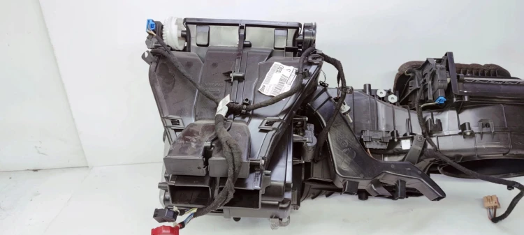 NAGRZEWNICA AUDI A3 8P LIFT 8P1820003M