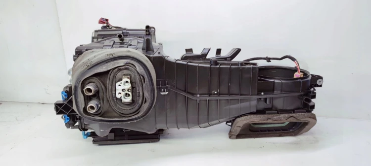 NAGRZEWNICA AUDI A3 8P LIFT 8P1820003M