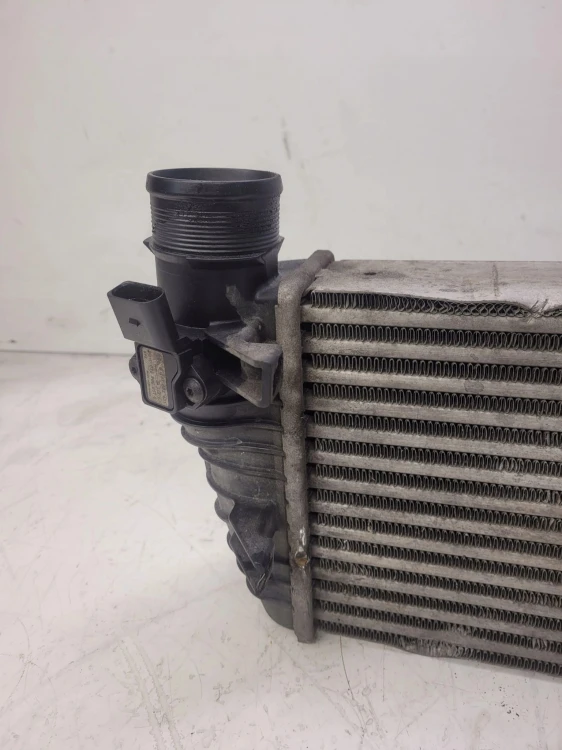 CHŁODNICA INTERCOOLER AUDI A6 C6 2.0 4F0145805AD