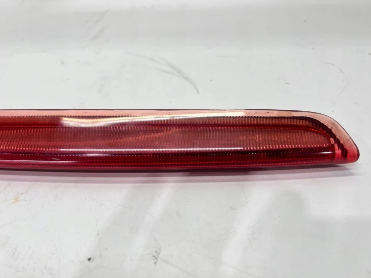 ŚWIATŁO STOP STOPU TRZECIE AUDI A3 8P LIFT 5-D 8P4945097B