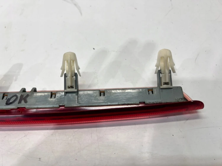 ŚWIATŁO STOP STOPU TRZECIE AUDI A3 8P LIFT 5-D 8P4945097B