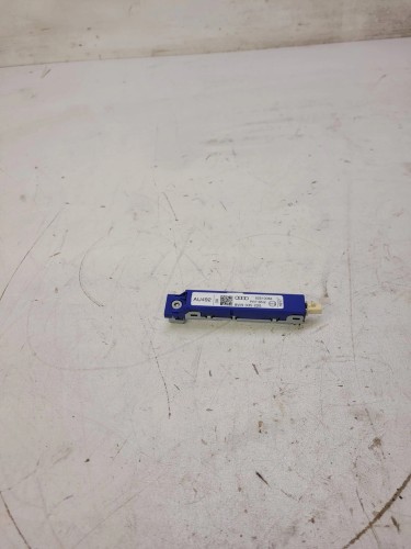 WZMACNIACZ ANTENOWY AUDI A4 B9 A5 F5 8W9035225