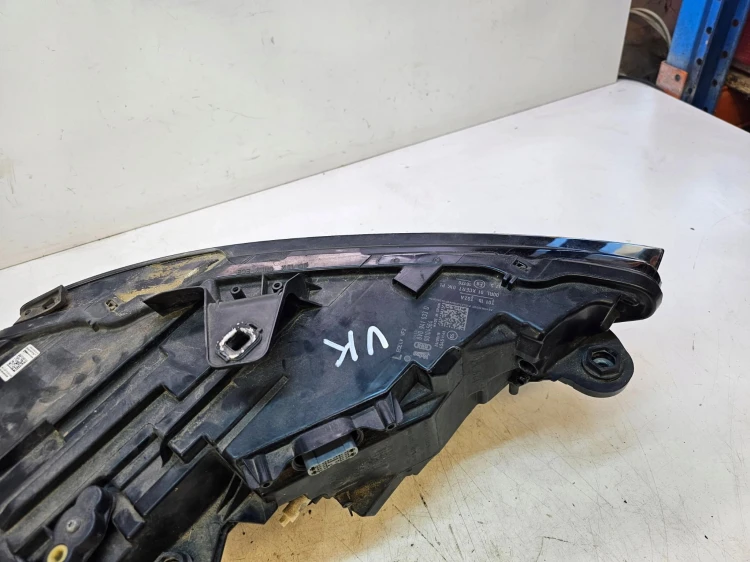 REFLEKTOR XENON LED LEWY AUDI A3 8V LIFT 8V0941033D UK