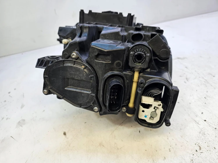 REFLEKTOR XENON LED LEWY AUDI A3 8V LIFT 8V0941033D UK
