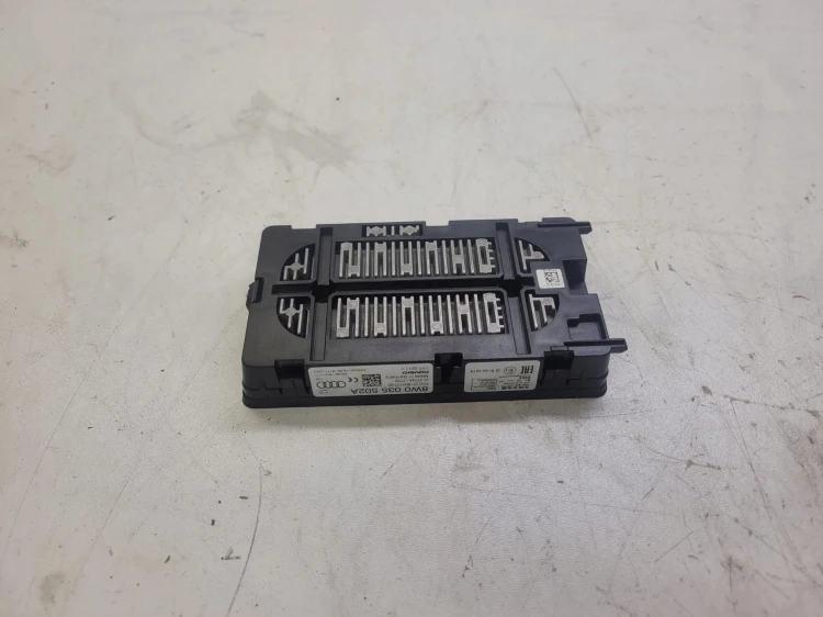 ŁADOWARKA INDUKCYJNA AUDI A4 B9 A5 8W0035502A