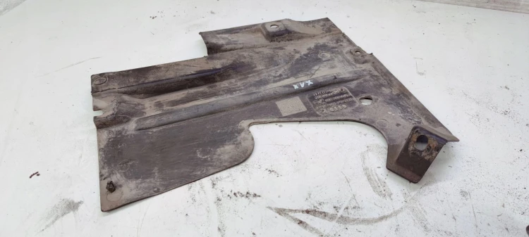 OSŁONA PODWOZIA TYŁ AUDI A6 C6 4F0825216F *1*