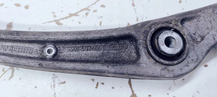 WAHACZ LEWY PRZÓD AUDI A4 A6 A7 8K0407155C DUŻY