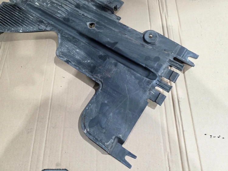 OSŁONA PŁYTA PODWOZIA PRAWY TYŁ AUDI A4 B8 A5 8T 8K0825216F 3/26