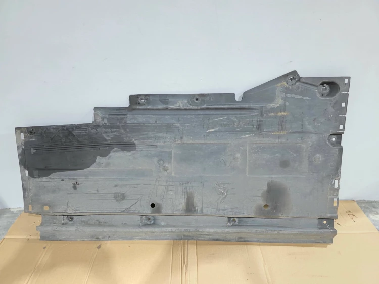 OSŁONA PŁYTA PODWOZIA PRAWA DUŻA AUDI A4 B8 A5 8T 8K0825208D 1/26
