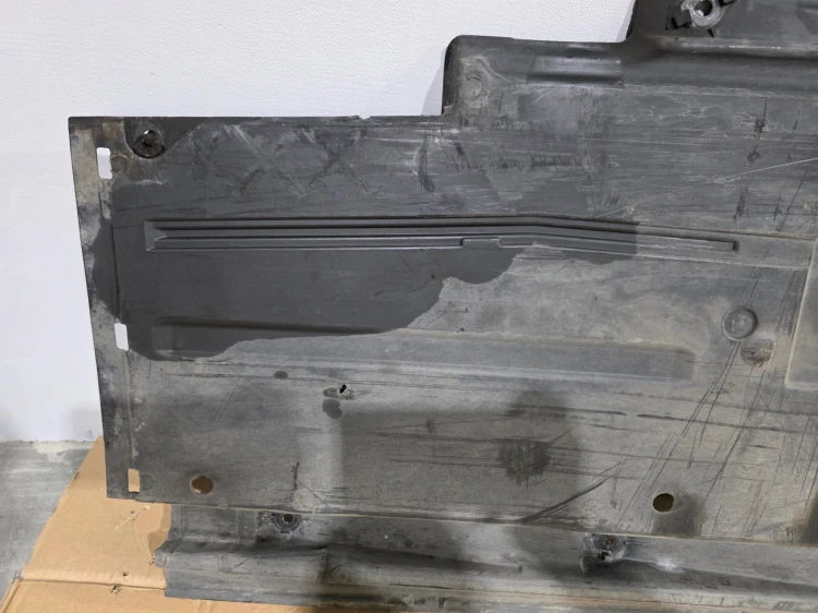 OSŁONA PŁYTA PODWOZIA PRAWA DUŻA AUDI A4 B8 A5 8T 8K0825208D 1/26