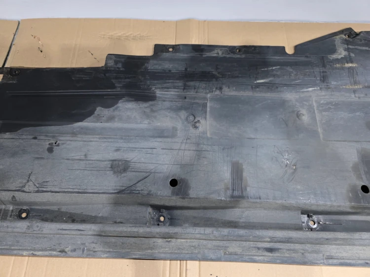OSŁONA PŁYTA PODWOZIA PRAWA DUŻA AUDI A4 B8 A5 8T 8K0825208D 1/26