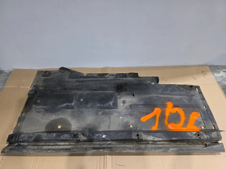 OSŁONA PŁYTA PODWOZIA PRAWA DUŻA AUDI A4 B8 A5 8T 8K0825208D 1/26