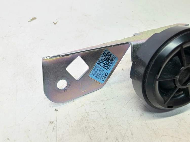 GŁOŚNIK WYSOKOTONOWY SŁUPKA A AUDI Q7 4M 4M0035399E BOSE