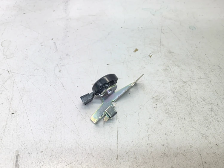 GŁOŚNIK WYSOKOTONOWY SŁUPKA A AUDI Q7 4M 4M0035399M BOSE