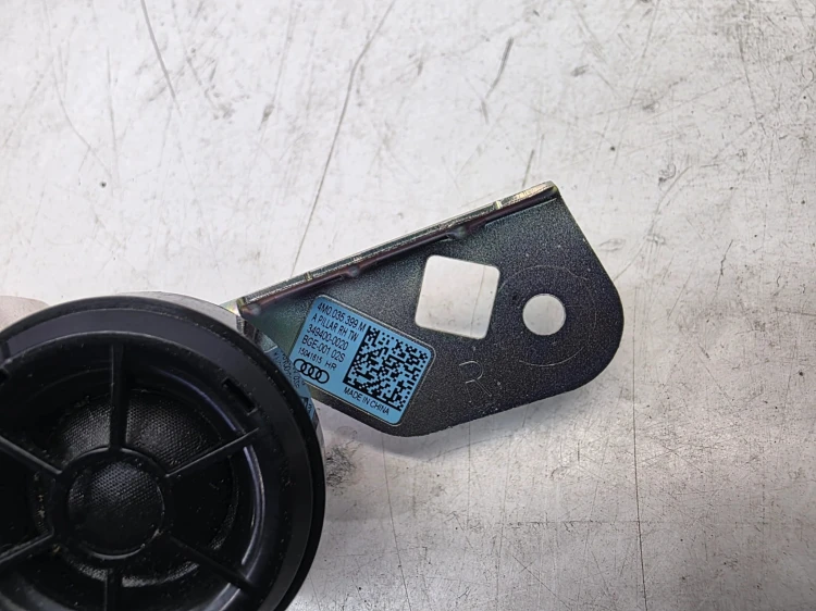GŁOŚNIK WYSOKOTONOWY SŁUPKA A AUDI Q7 4M 4M0035399M BOSE