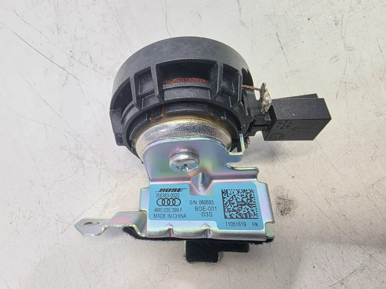 GŁOŚNIK WYSOKOTONOWY SŁUPKA A AUDI Q7 4M 4M0035399F BOSE