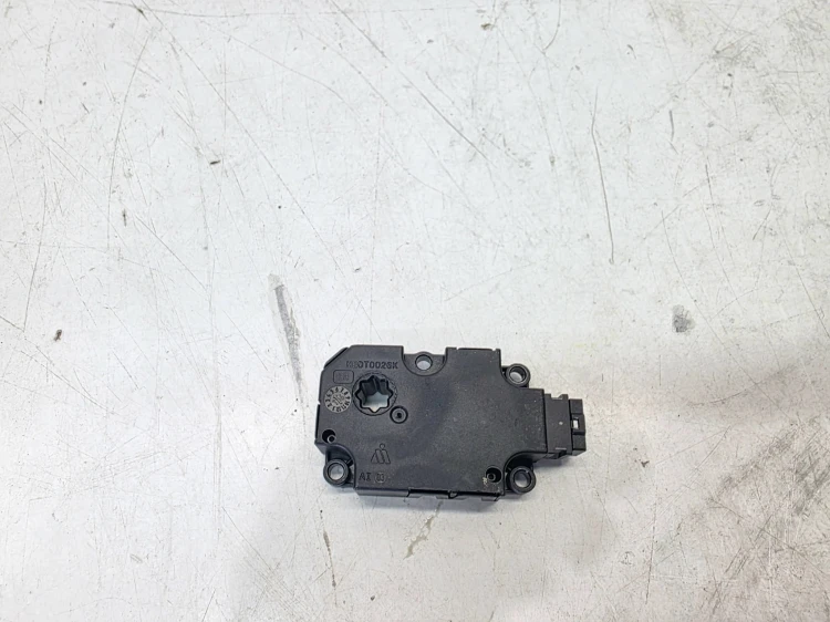 SILNICZEK NAGRZEWNICY AUDI A6 A7 A8 Q5 Q7 ITD VW ZBAT0090D00