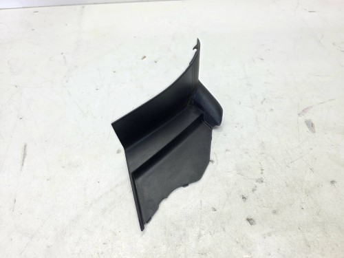 ZAŚLEPKA OSŁONA LAMPY PRAWY TYŁ AUDI Q4 E-TRON 89E945254
