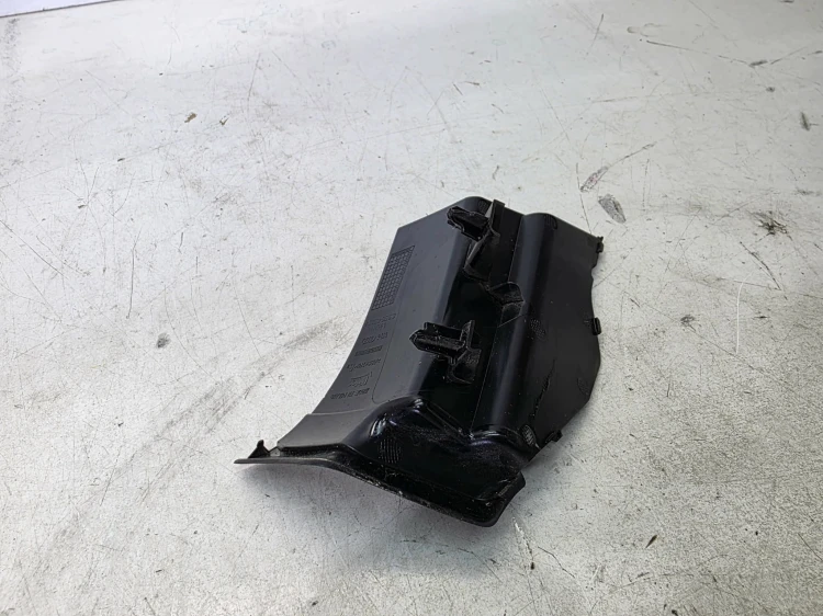 ZAŚLEPKA OSŁONA LAMPY PRAWY TYŁ AUDI Q4 E-TRON 89E945254