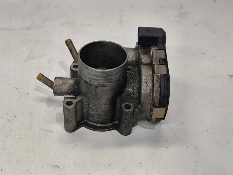 PRZEPUSTNIUCA KLAPA GASZĄCA AUDI VW SEAT SKODA 1.4 030133062C ORYGINAŁ !!!