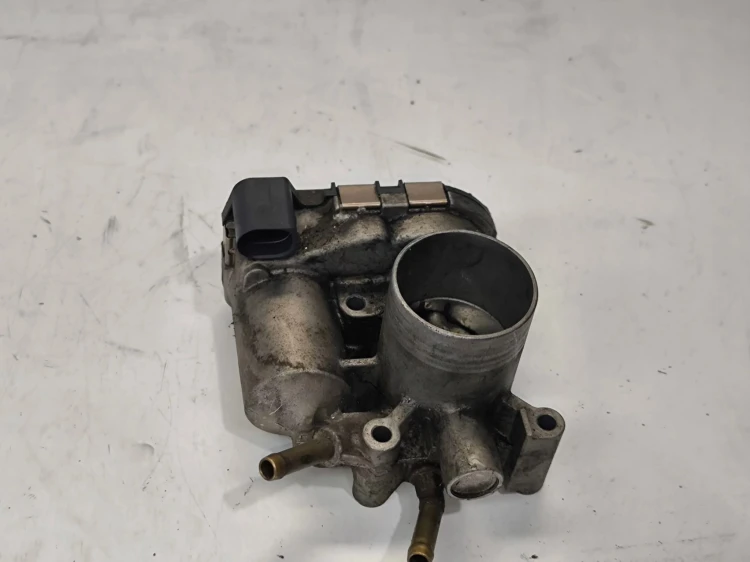 PRZEPUSTNIUCA KLAPA GASZĄCA AUDI VW SEAT SKODA 1.4 030133062C ORYGINAŁ !!!