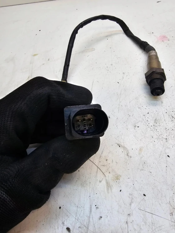 CZUJNIK TEMPERATURY SPALIN AUDI VW SEAT 03L906262J