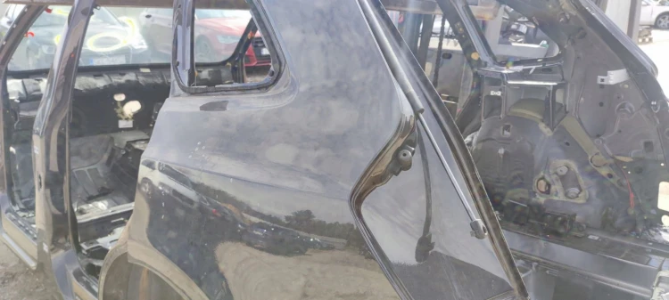 ĆWIARTKA BŁOTNIK PRÓG LEWY TYŁ AUDI Q5 8R LZ7L