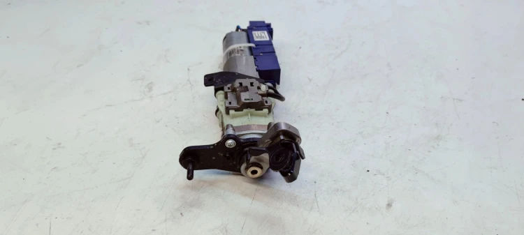 SIŁOWNIK ELEKTRYCZNY KLAPY PRAWY TYŁ AUDI Q5 8R 8R0827852B