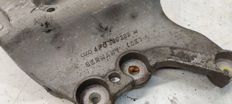 MOCOWANIE ŁAPA PODPORA SKRZYNI AUDI A6 4F0399263M