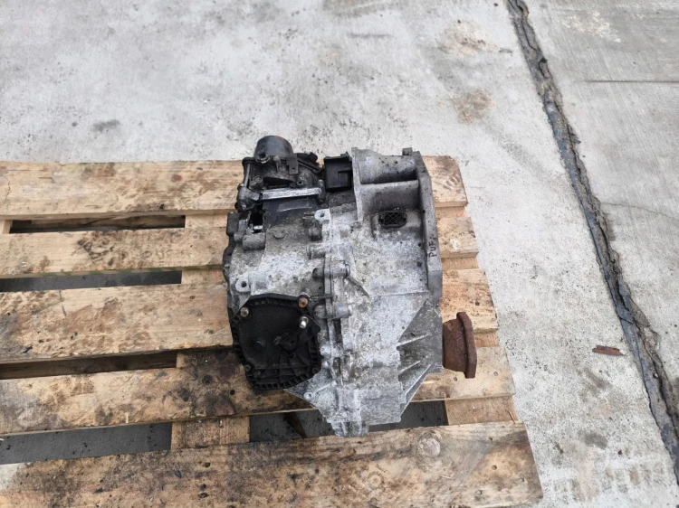 SKRZYNIA BIEGÓW AUDI VW SEAT AUTOMATYCZNA 1.6 TDI PWF USZKODZONA OBUDOWA !!