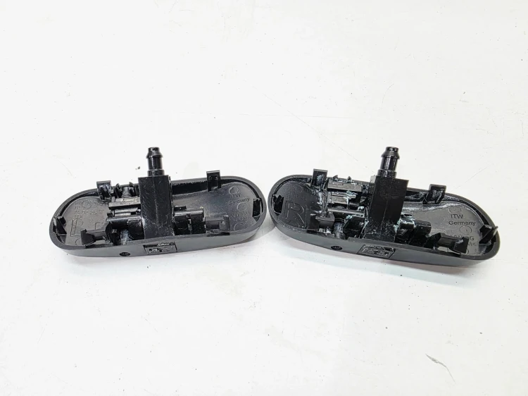 DYSZA SPRYSKIWACZA PRAWA + LEWA MGIEŁKA AUDI A3 8Y 8Y0955987E 8Y0955988E