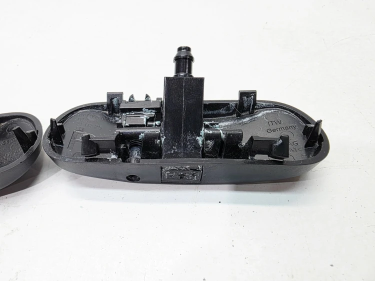 DYSZA SPRYSKIWACZA PRAWA + LEWA MGIEŁKA AUDI A3 8Y 8Y0955987E 8Y0955988E