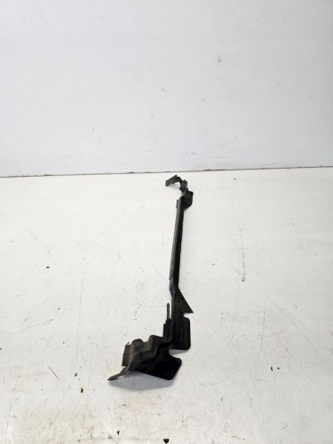 KIEROWNICA POWIETRZA LEWA AUDI TT 8S 2. TFSI 8S0121331