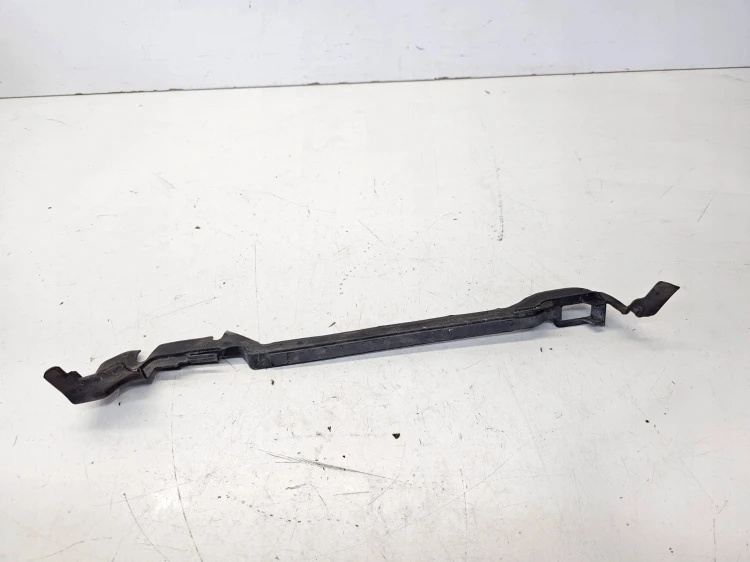 KIEROWNICA POWIETRZA LEWA AUDI TT 8S 2. TFSI 8S0121331