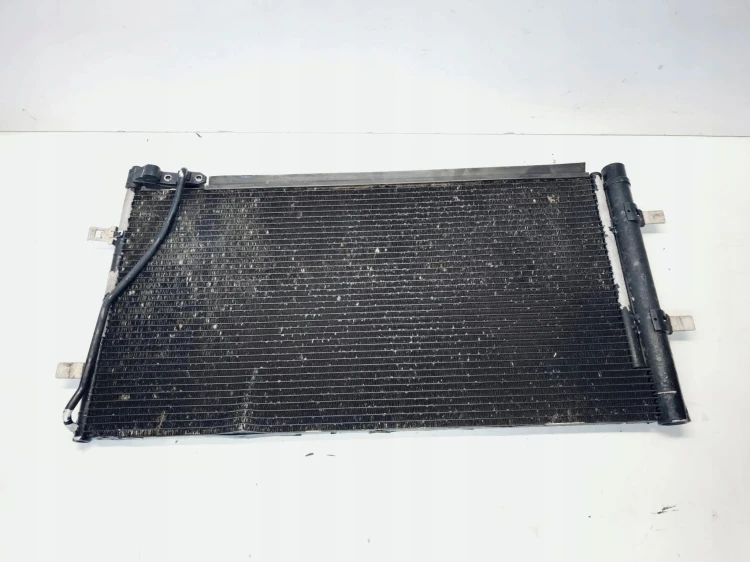 CHŁODNICA SKRAPLACZ KLIMATYZACJI AUDI Q3 8U 8U0260401C