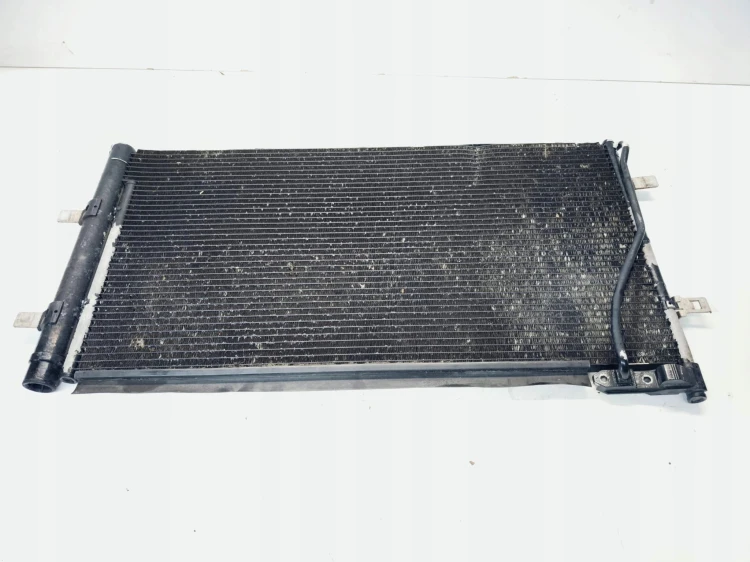 CHŁODNICA SKRAPLACZ KLIMATYZACJI AUDI Q3 8U 8U0260401C