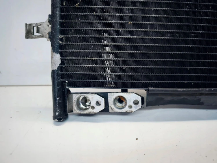 CHŁODNICA SKRAPLACZ KLIMATYZACJI AUDI Q3 8U 8U0260401C