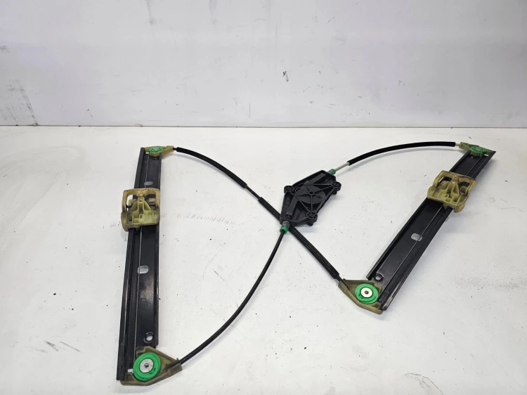 MECHANIZM SZYBY LEWY PRZÓD AUDI A4 B8 8K0837461