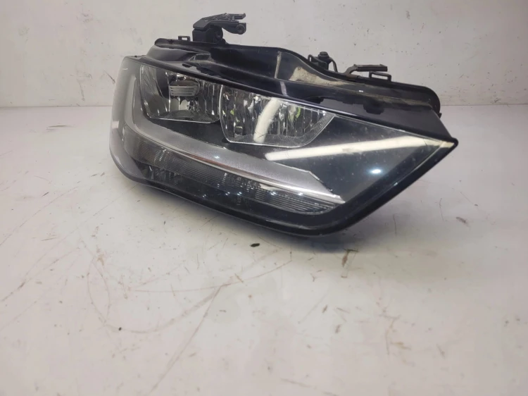 REFLEKTOR PRAWY PRZÓD AUDI A4 B8 LIFT 8K0941004AC