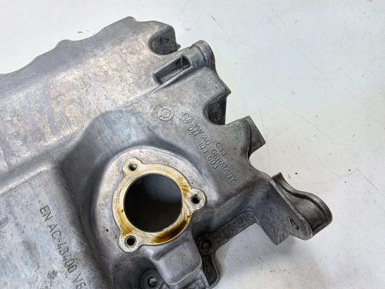 MISKA OLEJOWA AUDI VOLKSWAGEN SEAT SKODA 2.0 TDI 04L103603
