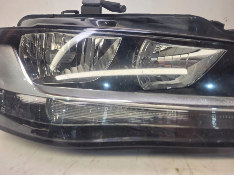 REFLEKTOR PRAWY PRZÓD AUDI A4 B8 LIFT 8K0941004AC