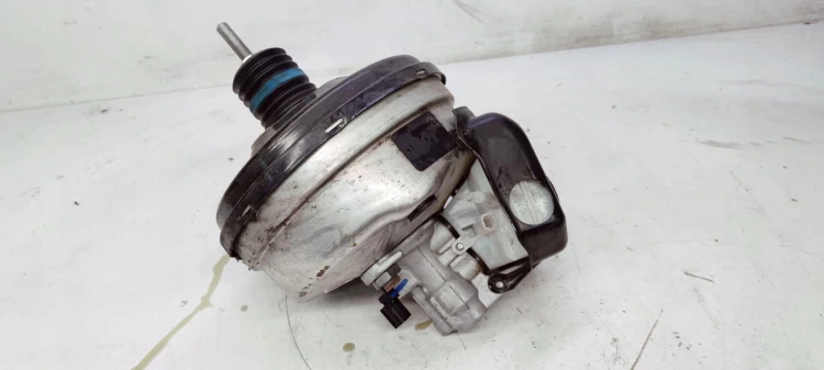 SERWO POMPA HAMULCOWA AUDI A4 B9 A5 8W0612103B