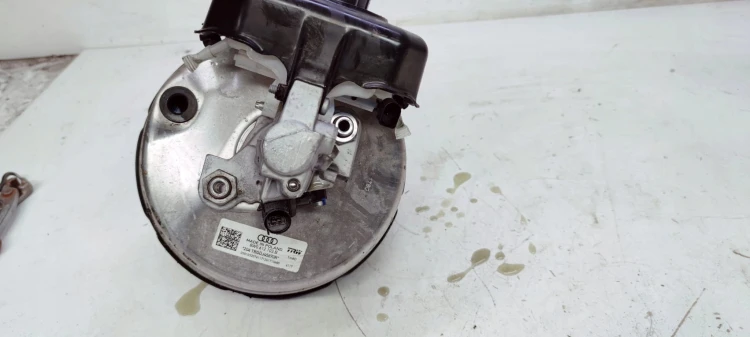 SERWO POMPA HAMULCOWA AUDI A4 B9 A5 8W0612103B