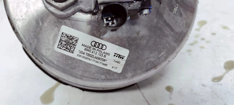 SERWO POMPA HAMULCOWA AUDI A4 B9 A5 8W0612103B